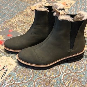 Toms Boots only worn once just not for me. Very comfortable!